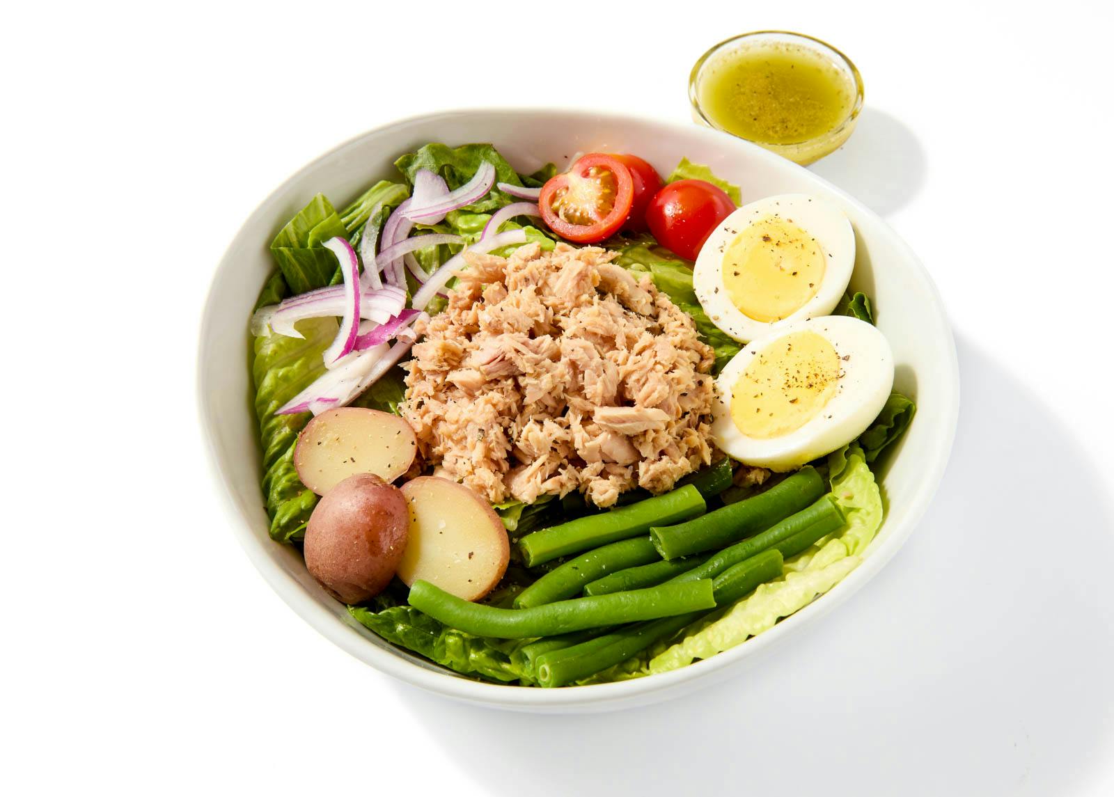 6938_Kristy_Flores_Tuna_Nicoise_Salad_